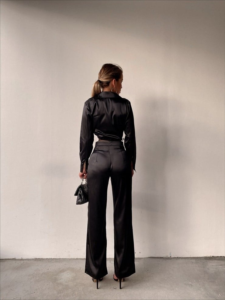Crop Altı Bağcıklı Üst Geniş Paça Pantolon Greta Kadın Siyah İkili Takım 22K000367