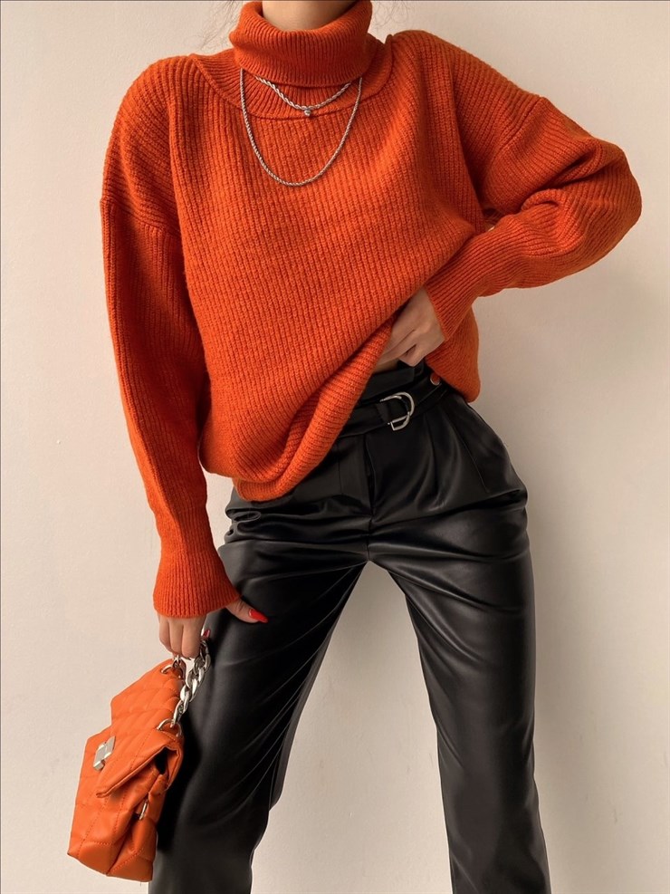 Waist Pleated Carrot Pattern Leather Trousers 22K000380