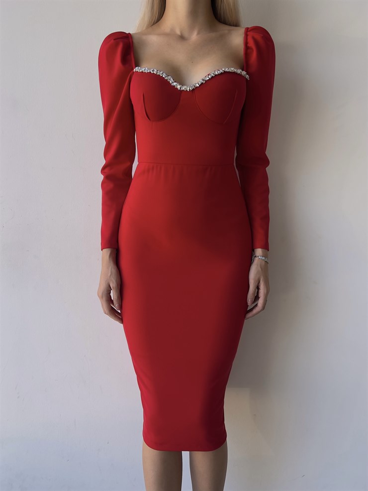 Kalp Yaka Göğüs Çevresi Taş Detaylı Uzun Kollu Libero Kadın Kırmızı Midi Boy Elbise 23K000102