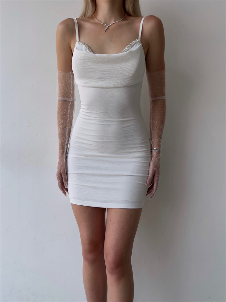 Mini Yakası İnci Detaylı İnce Askı Amiya Kadın Beyaz Elbise 22Y000333