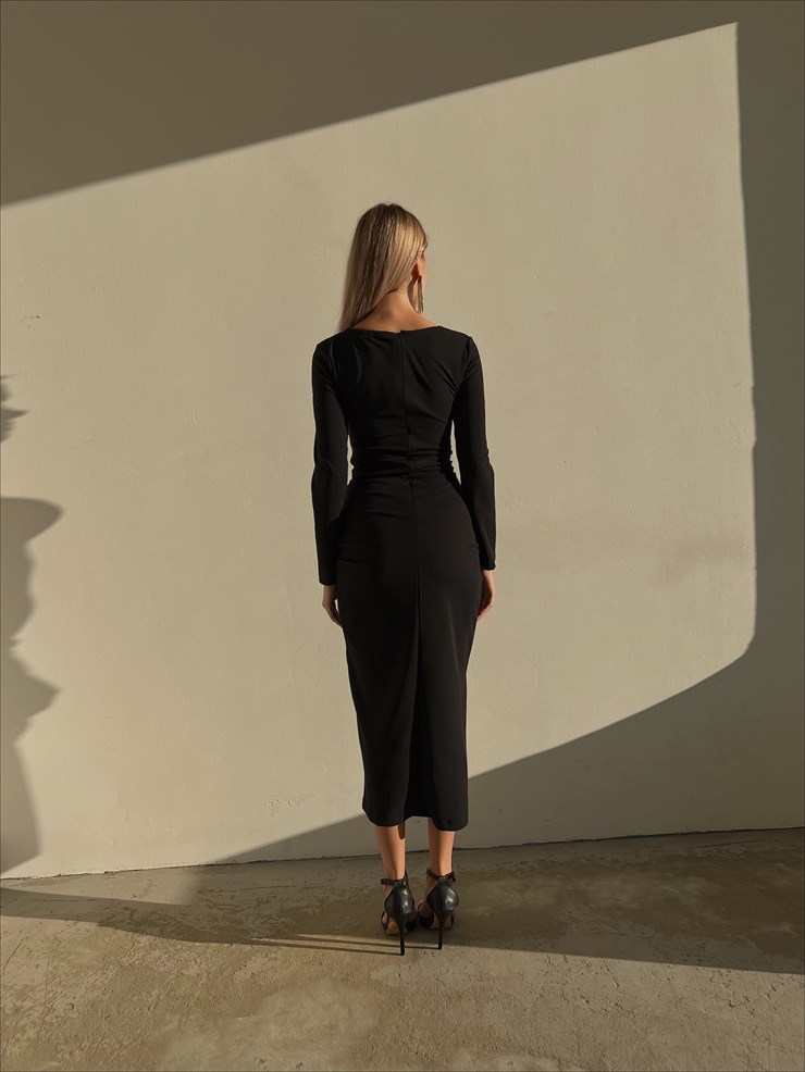 Asimetrik Dekolteli Uzun Kol Eteği Ayarlanabilir Liveo Kadın Siyah Midi Boy Elbise 23K000104