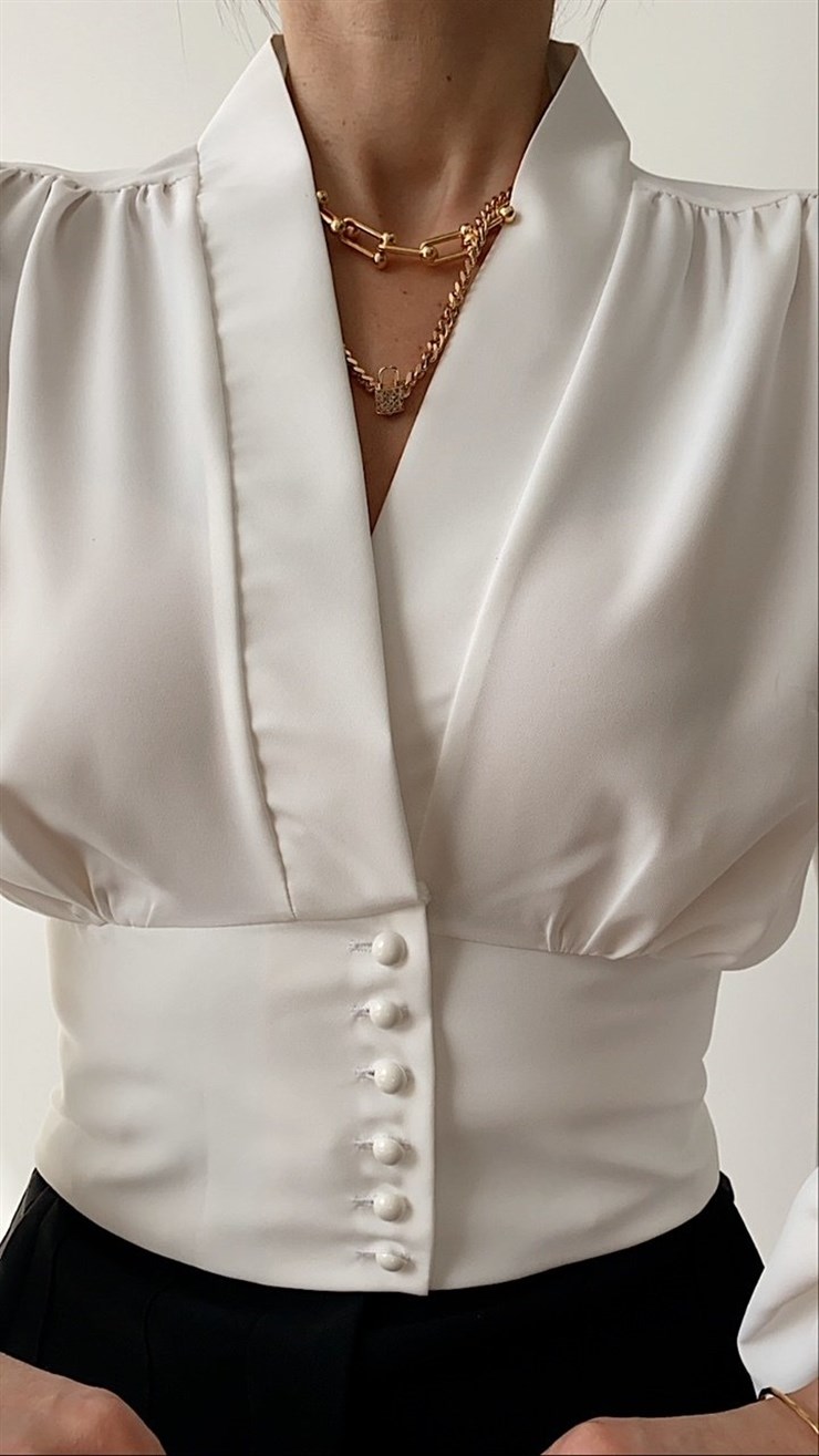 Balon Kol Önden Düğmeli V Yaka Kadın Beyaz Crop Bluz 21Y000527