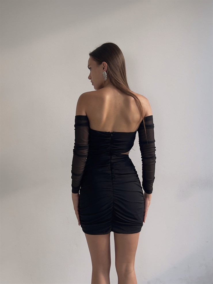 Göğüs Pedli Kalp Yaka Kolu Büzgülü Bel Detaylı Gunther Kadın Siyah Mini Elbise 23K000033
