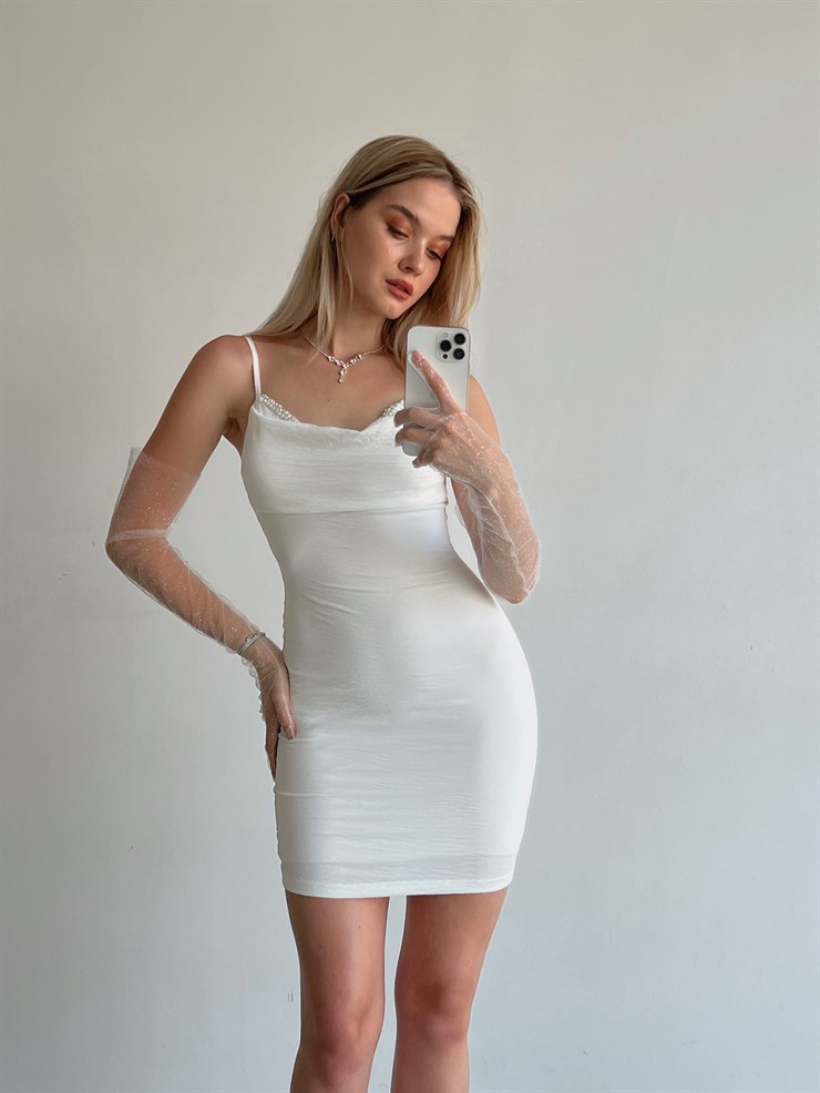 Mini Yakası İnci Detaylı İnce Askı Amiya Kadın Beyaz Elbise 22Y000333