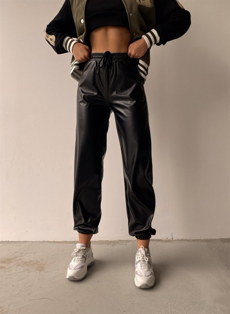 Yüksek Ve Bağcıklı Bel Paçası Lastikli Deri Kadın Siyah Pantolon 22K000028