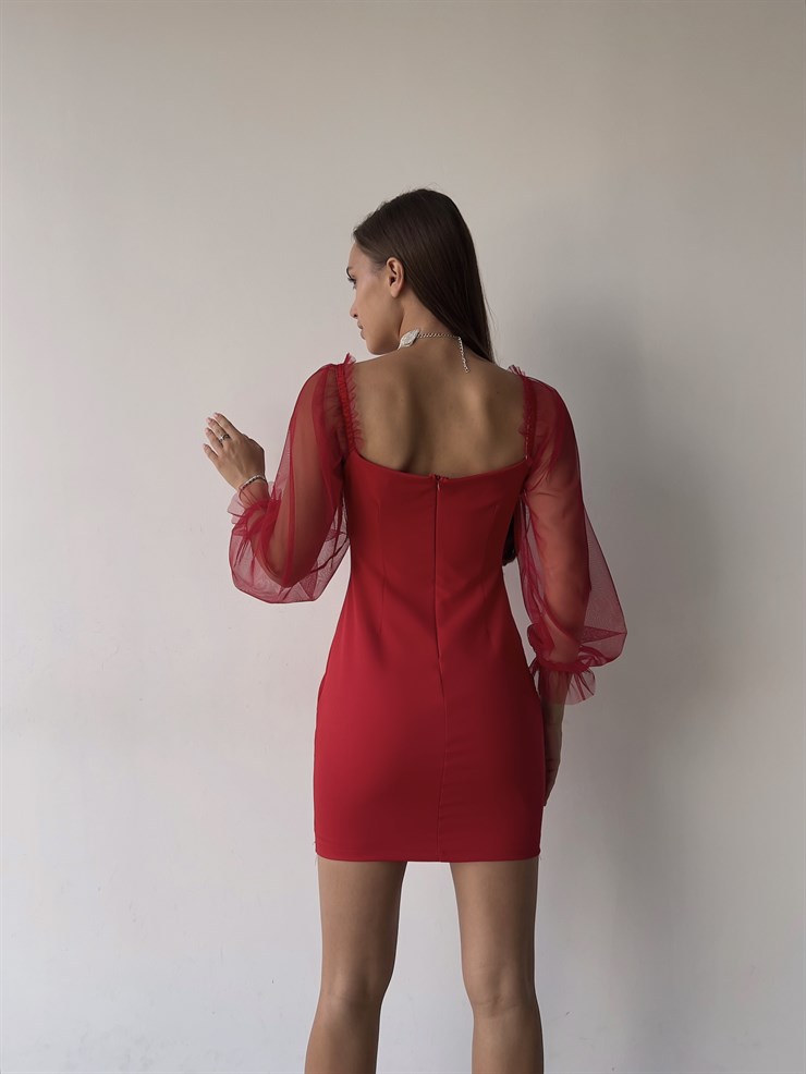 Uzun Tül Lastik Kol Kalp Yaka Göğüs Pedli Ohanna Kadın Kırmızı Mini Elbise 23K000041